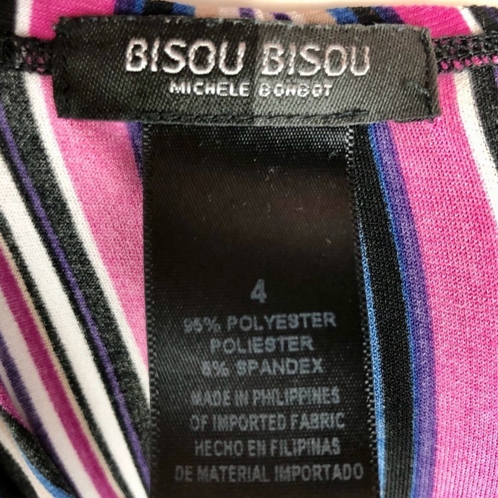Bisou Bisou mini dress cap sleeve V neck geo print. Size: 4 - Picture 9 of 11